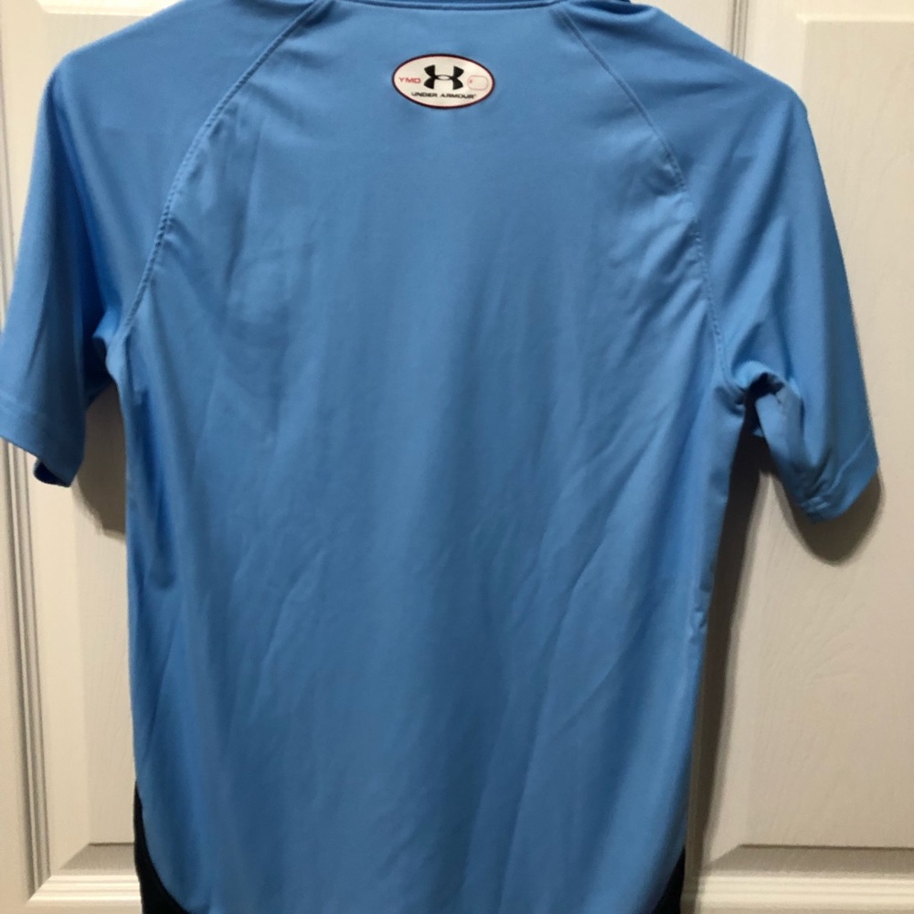 Under Armour Boys Youth Medium Activewear Shirt - Picture 2 of 4